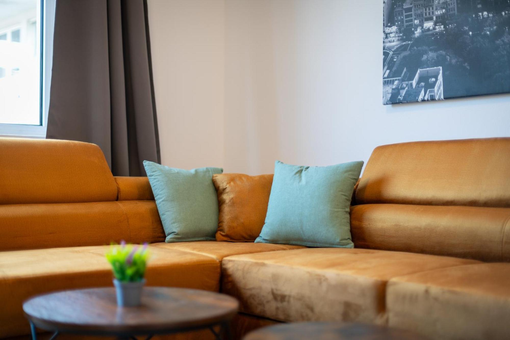 Homely-Apartment Manhattanart, Zentral, Parkplatz, Billard,Ps4, Dart, Balkon Bielefeld Kültér fotó