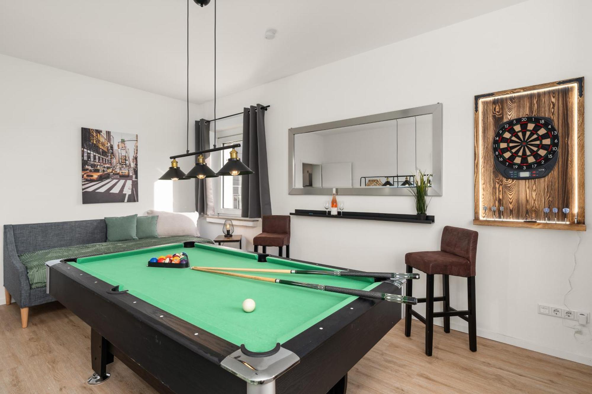 Homely-Apartment Manhattanart, Zentral, Parkplatz, Billard,Ps4, Dart, Balkon Bielefeld Kültér fotó